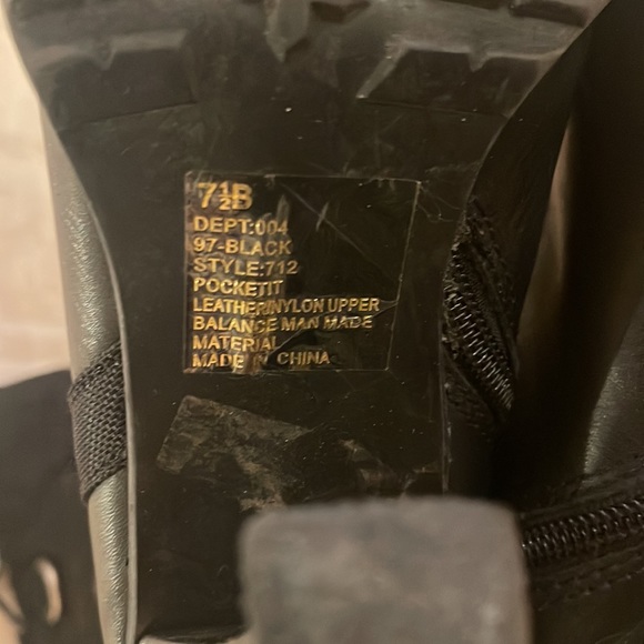 Black high heel sexy leather and gortex boots with cute side pockets 7.5B - Picture 4 of 8